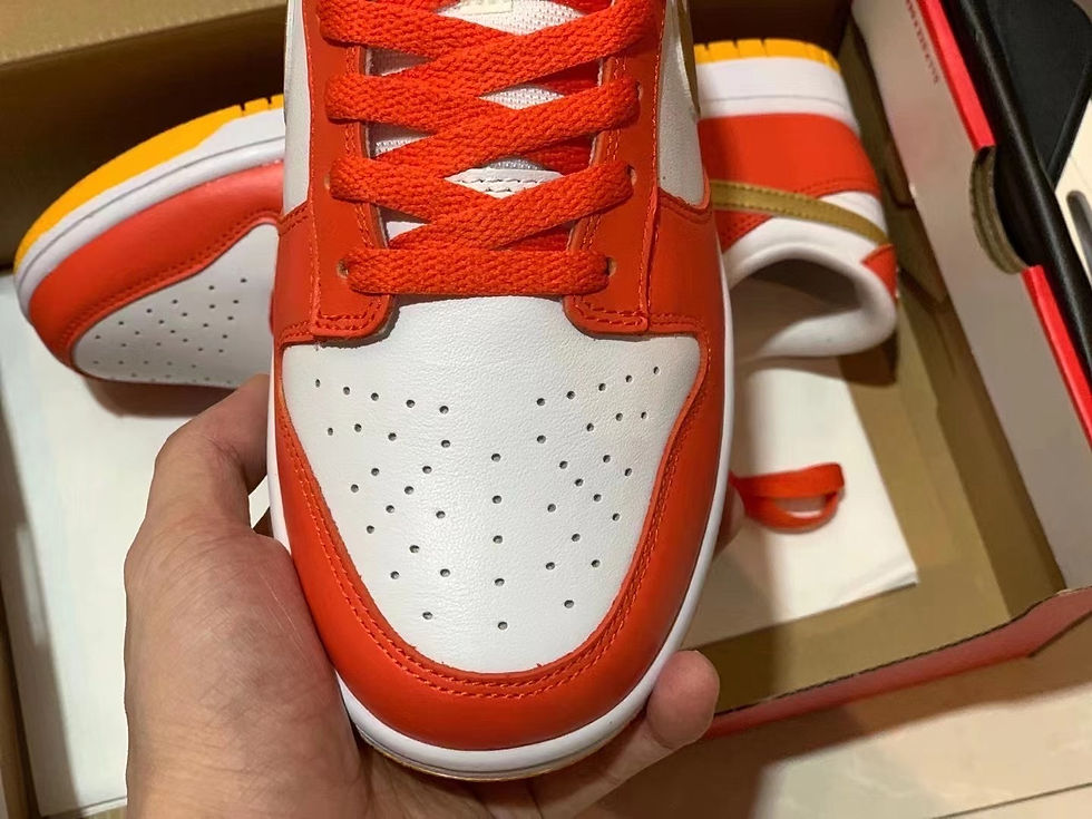 Thumbnail: WOMEN Nike Dunk Low University Gold