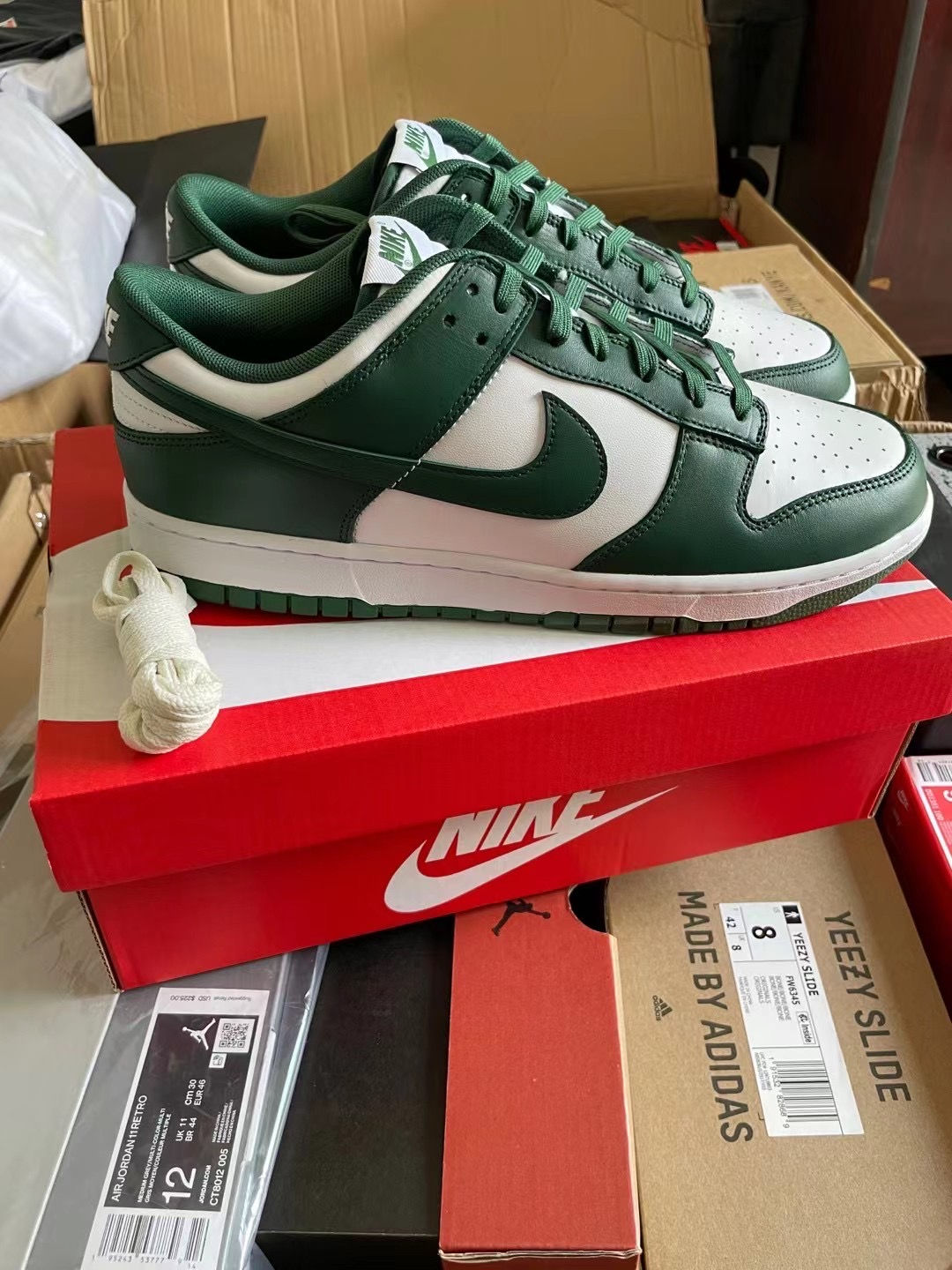 Nike SB Dunk Low "Michigan State"