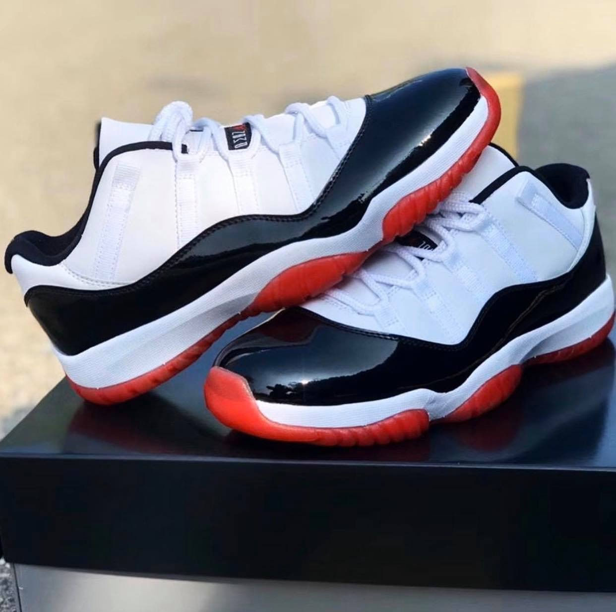 AIR JORDAN 11 RETRO LOW 'CONCORD-BRED'