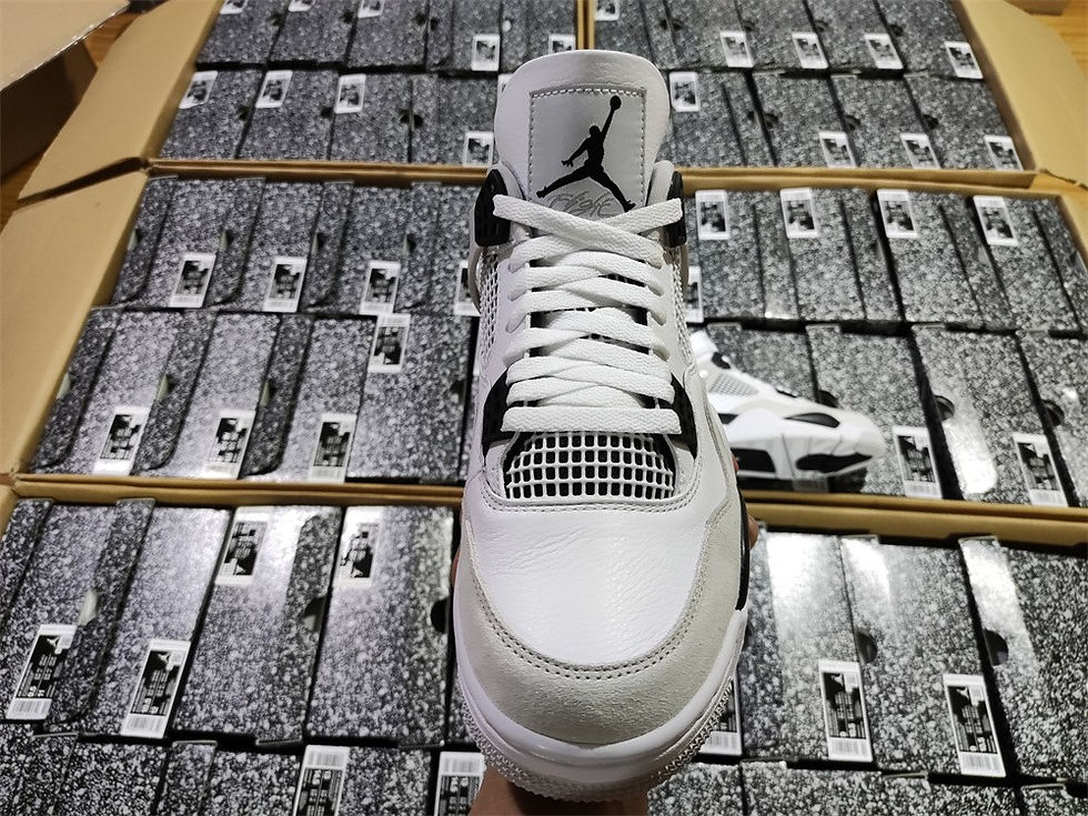 Thumbnail: AIR JORDAN 4 RETRO 'MILITARY BLACK'