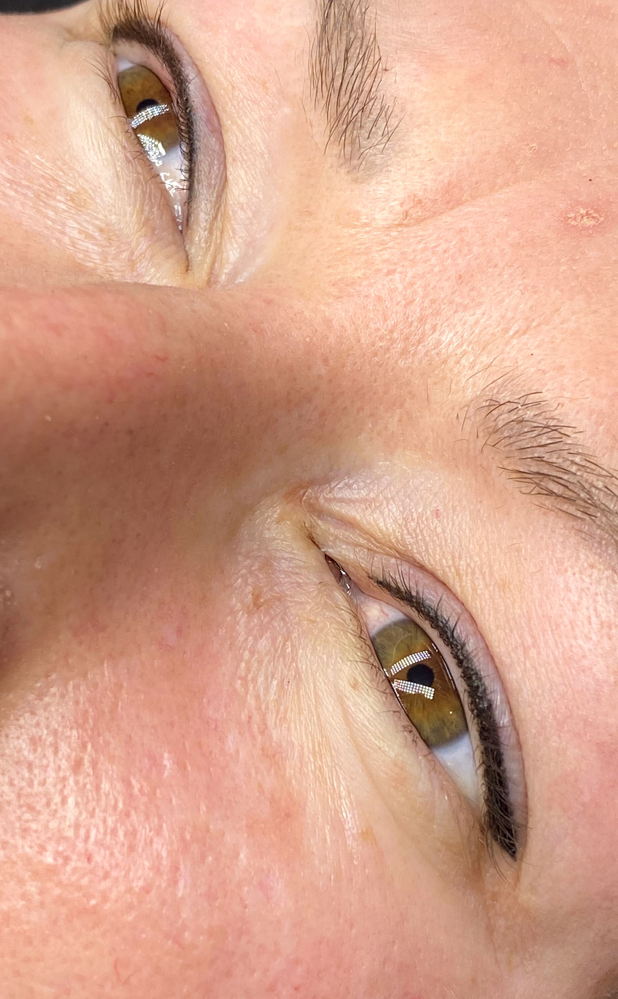 Maquillage permanent des yeux à Blainville