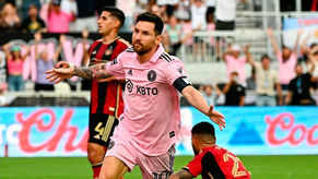 Messi volvió a brillar y festejó con un doblete en la goleada del Inter Miami