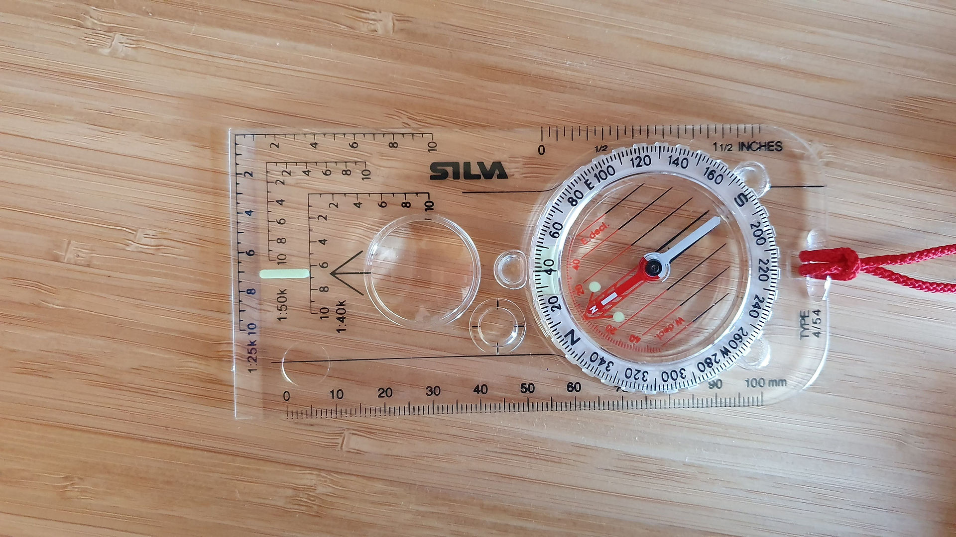 Reading a compass bearing