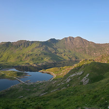 view of lliwedd from the pyg track on nowdon