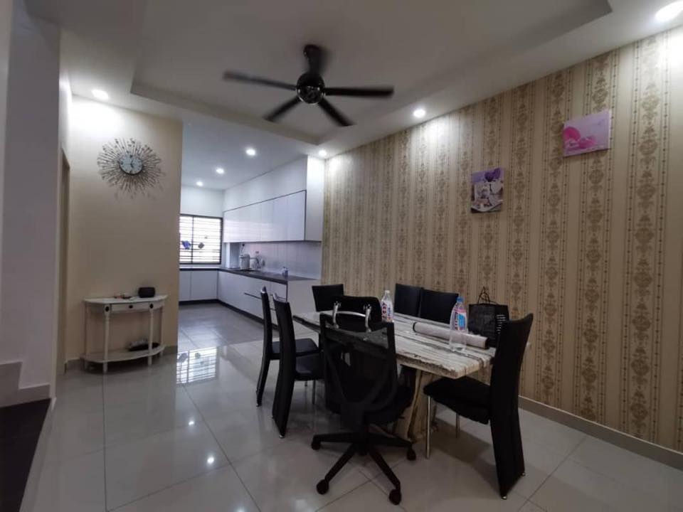 Thumbnail: Taman Seri Austin Emery