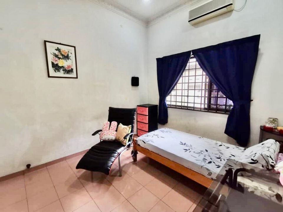 Thumbnail: Taman Century JB Town Single Storey Semi Detached