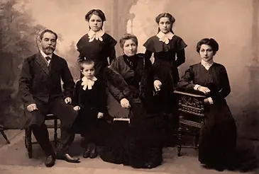 Victorian Family Portrait