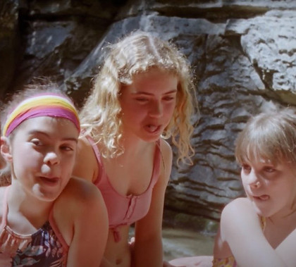 Still frame of El Xiuxiueig Short film