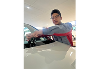 自動車ガラス専門店