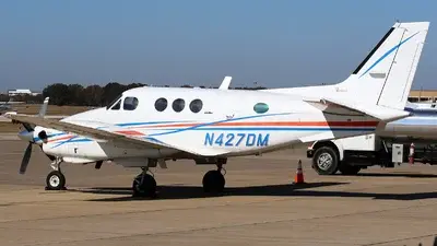 KING AIR C-90, N427DM 