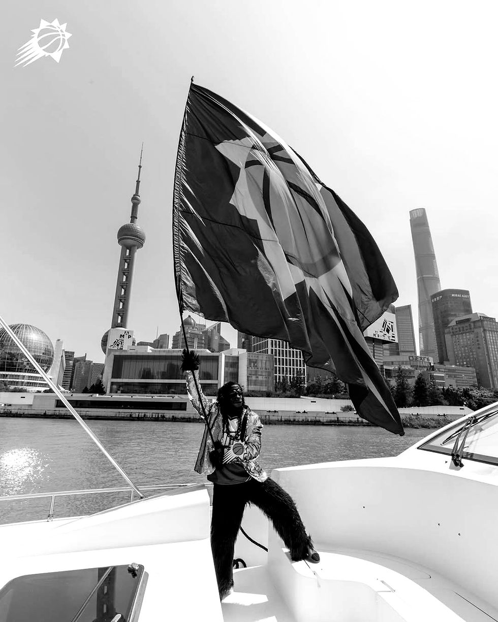 featured-phoenix-bw