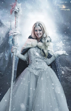 DSC_0105-Tawny Snow Queen-1