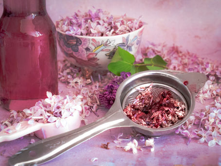 Homemade lilac syrup