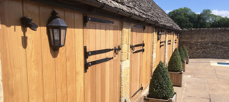 Oak stable doors_edited_edited.jpg