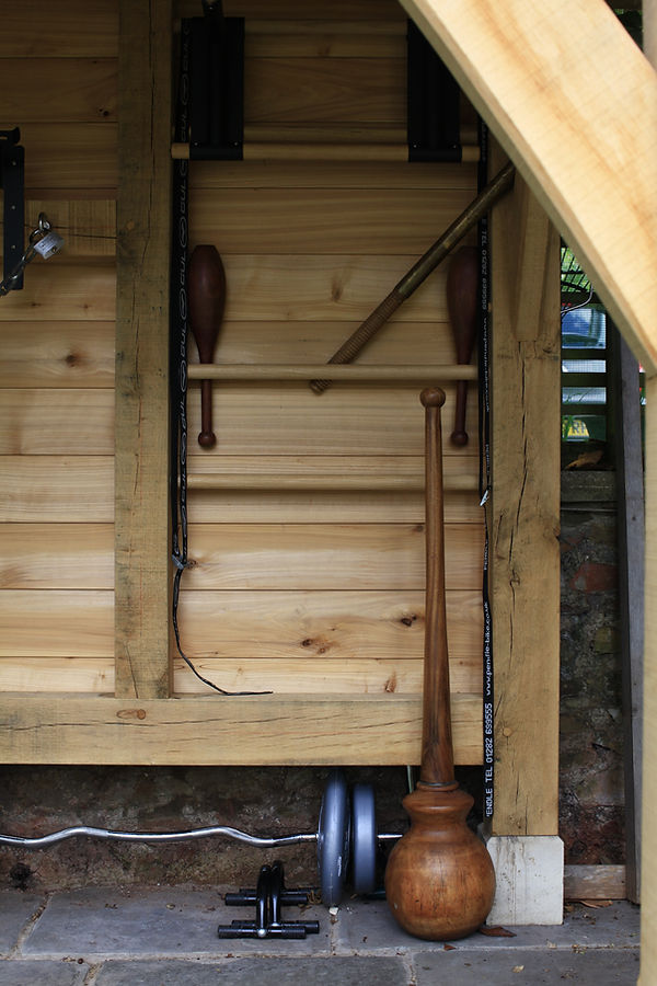 Oak framed garden structure, Cotham, Bristol.