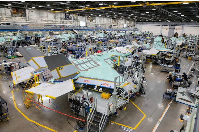 Defense Science & Technology Industry No. 302, May 2025