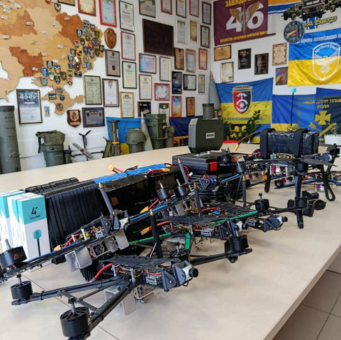 10 FPV-дронів та наземна станція для підрозділу БПЛА 214-го ОШБ