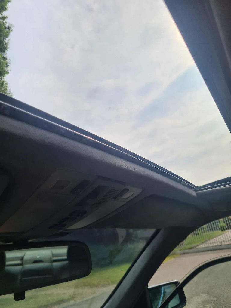 Miniatura: MERCEDES 600 SE