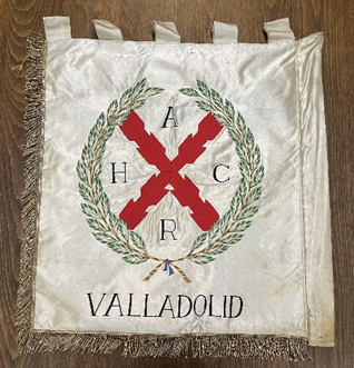 Banderín de la Hermandad de Excombatientes del Requeté de Valladolid (anverso)