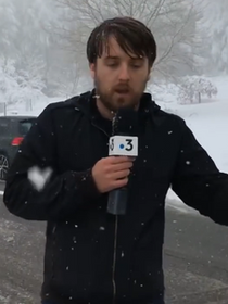 #neige : Un Journaliste de Via Stella pète un plomb.