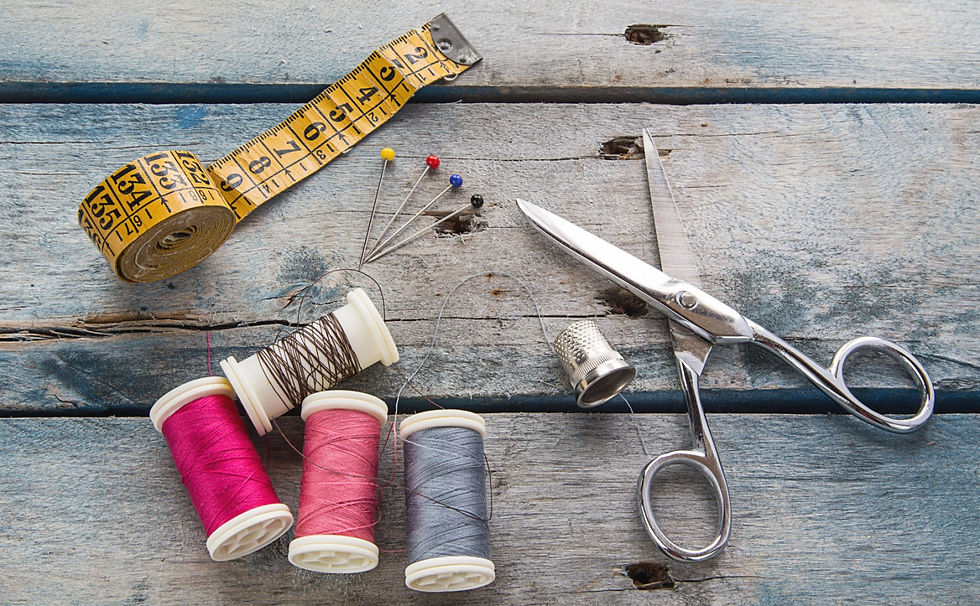 Couture, tricot, retouches et perles