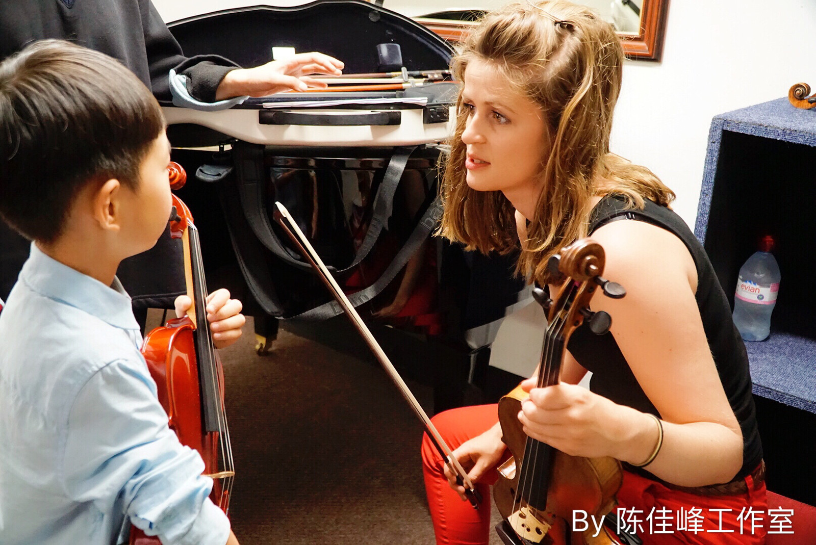 皇家歌剧院声部首席 Anna Blackmur 为学生上课