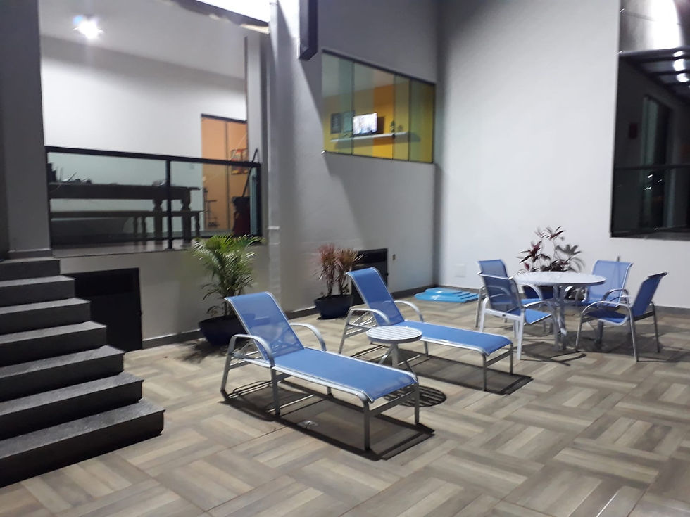 ESPREGUIÇADEIRA RETA