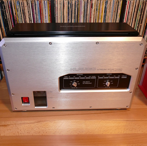 Restoration de Vinyle avec Record Cleaner à ultra sons