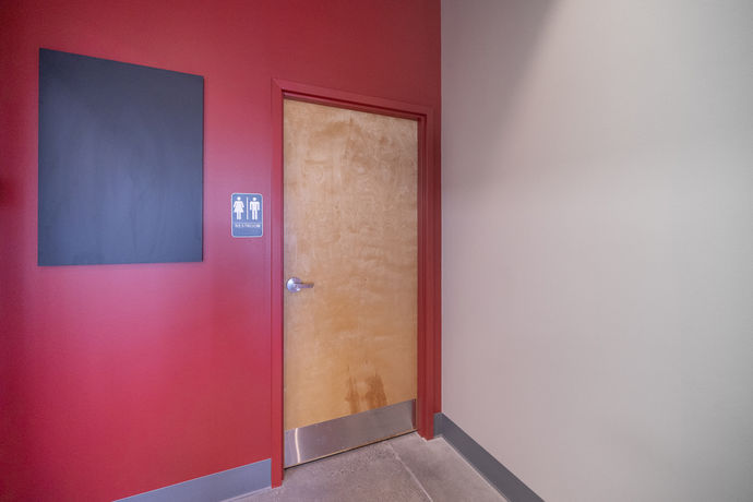 Smoothie King Renovation - Bathroom - Daniel Builders