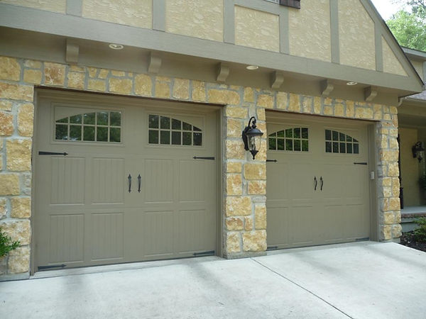 Classica-Tuscany-with-Seine-Windows-and-Blue-Ridge-handles-hinges-in-custom-color.jpeg