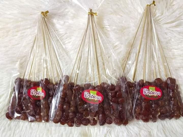 Thumbnail: มะยมเชื่อมเสียบไม้ มินตรา