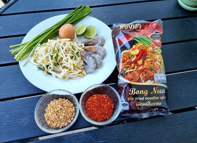 Thumbnail: Spicy Pad Mee Boran, double the flavor, Bon Nua