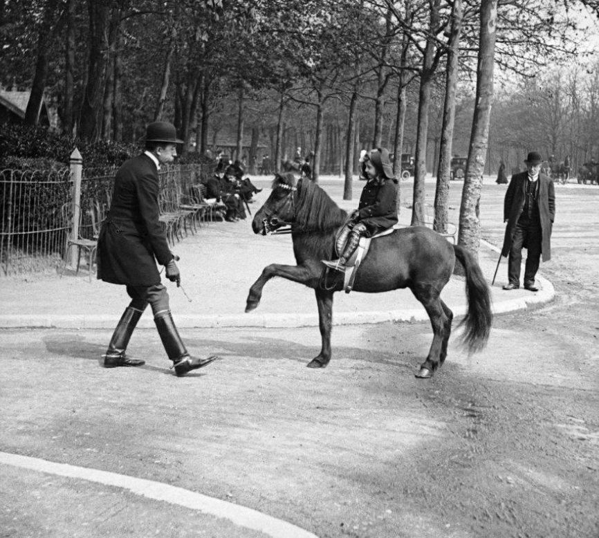 © Jacques Henri Lartigue
