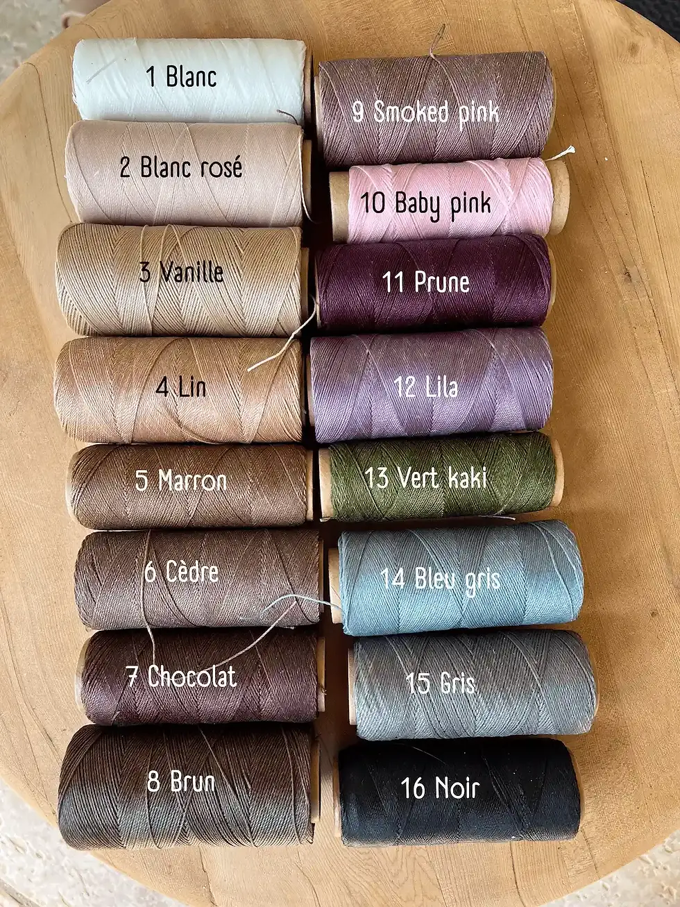 Thumbnail: Collier artisanal au style bohème, ras de cou Kama Jade en macramé et pierre naturelle : le jade