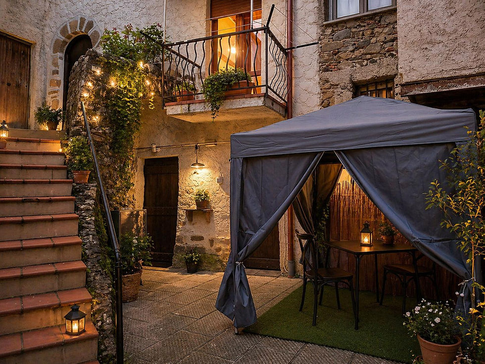 Area esterna conn Gazebo, CASA LEA Casa Vacanze Brugnano Liguria
