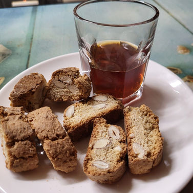 ristorante gourmet di pesce lungomare
Cantucci con vin santo