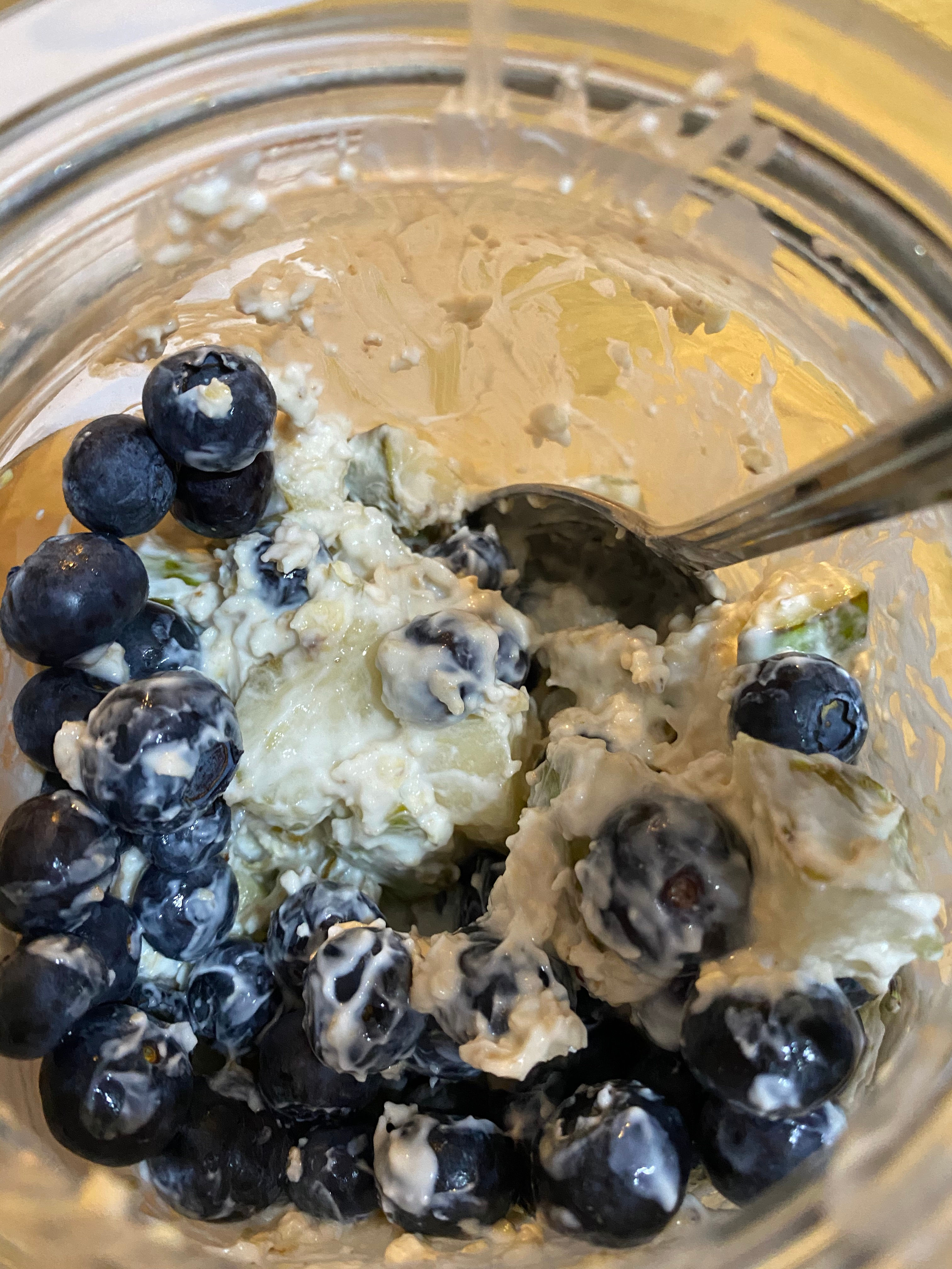 Pear, Blueberry & White Chocolate Overnight Oats