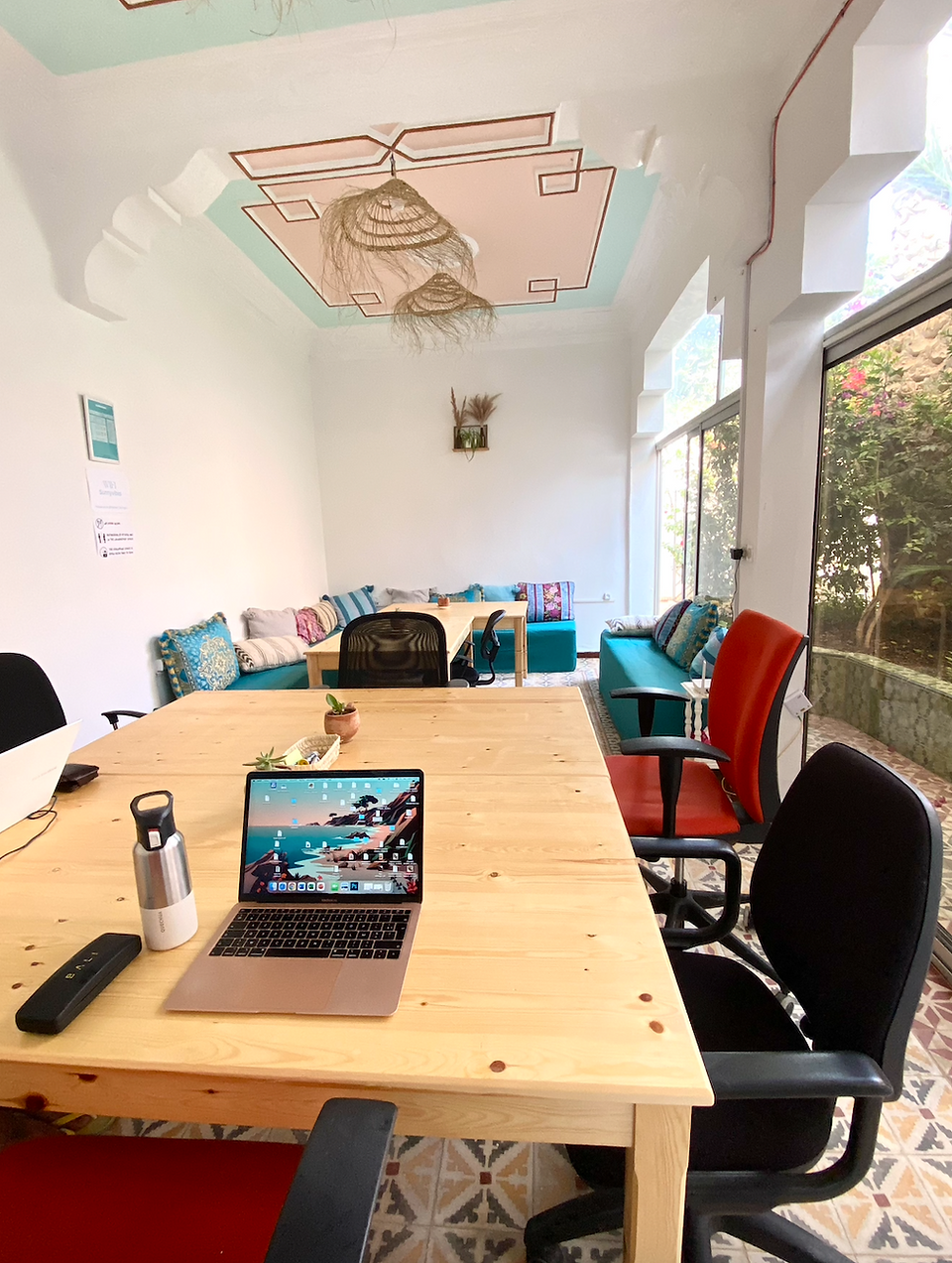Espace de travail avec jardin