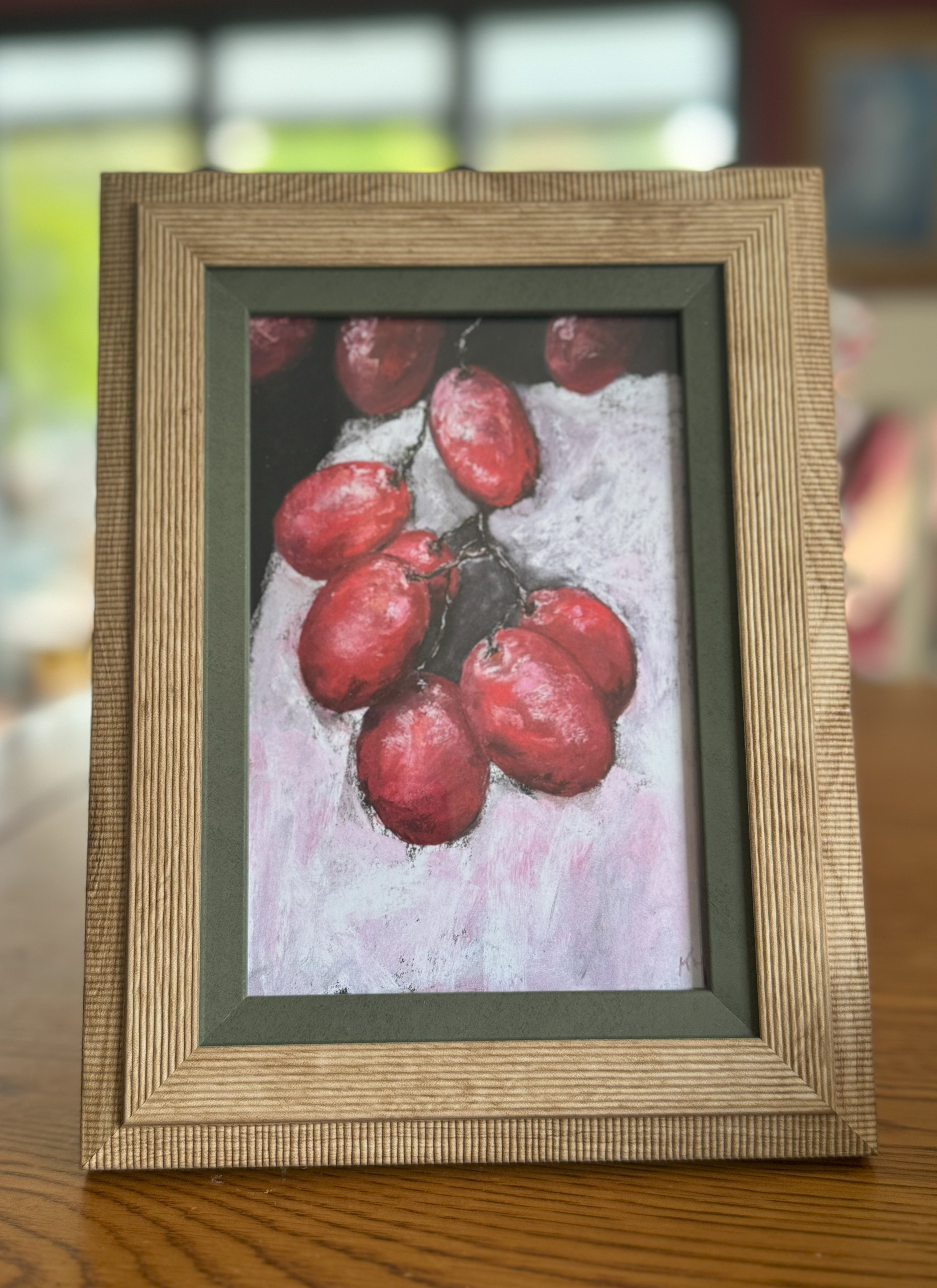 Grapes over a tablecloth