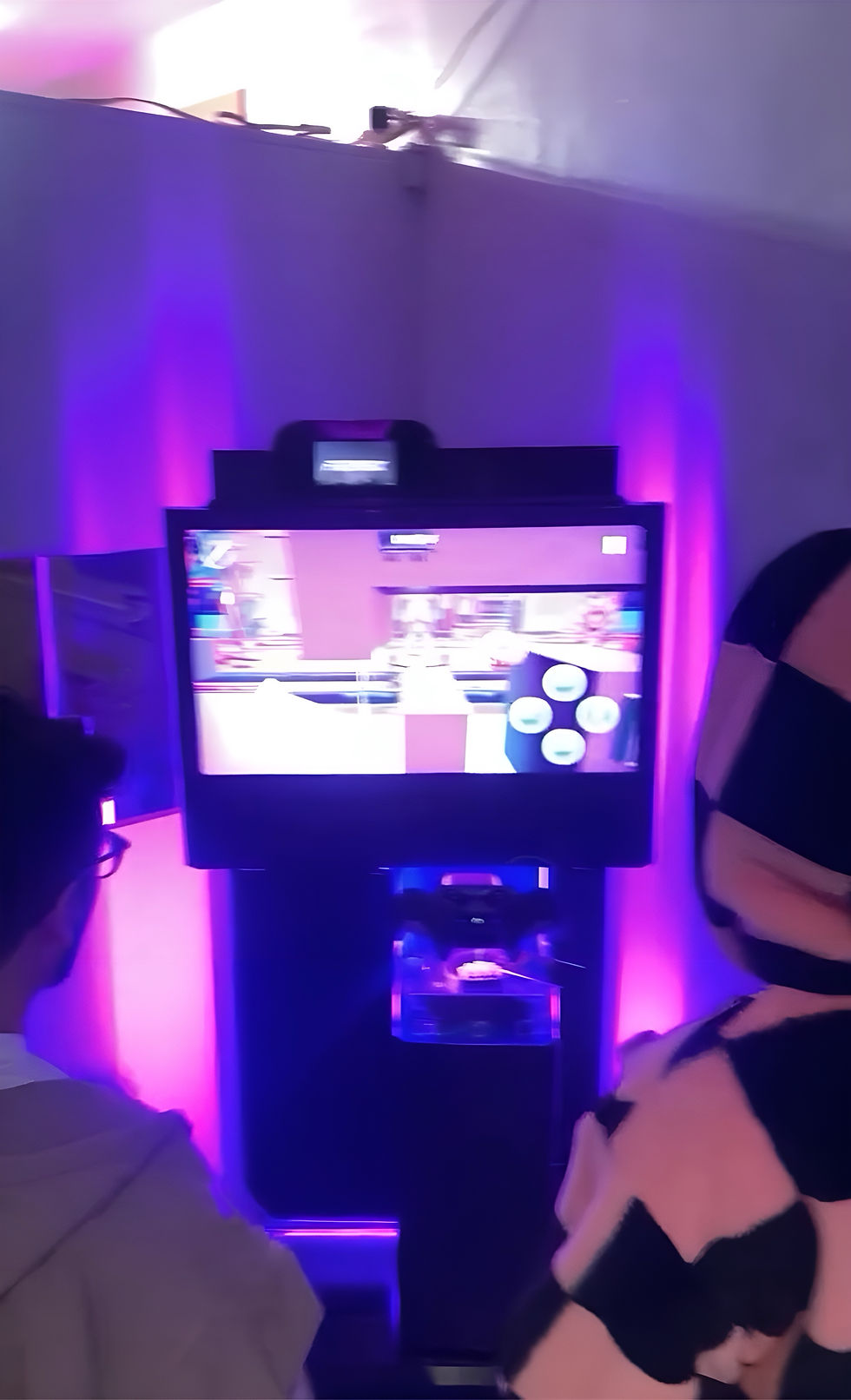 85A0E7F2-7E2B-4EED-A0CB-FDC85730D2A4