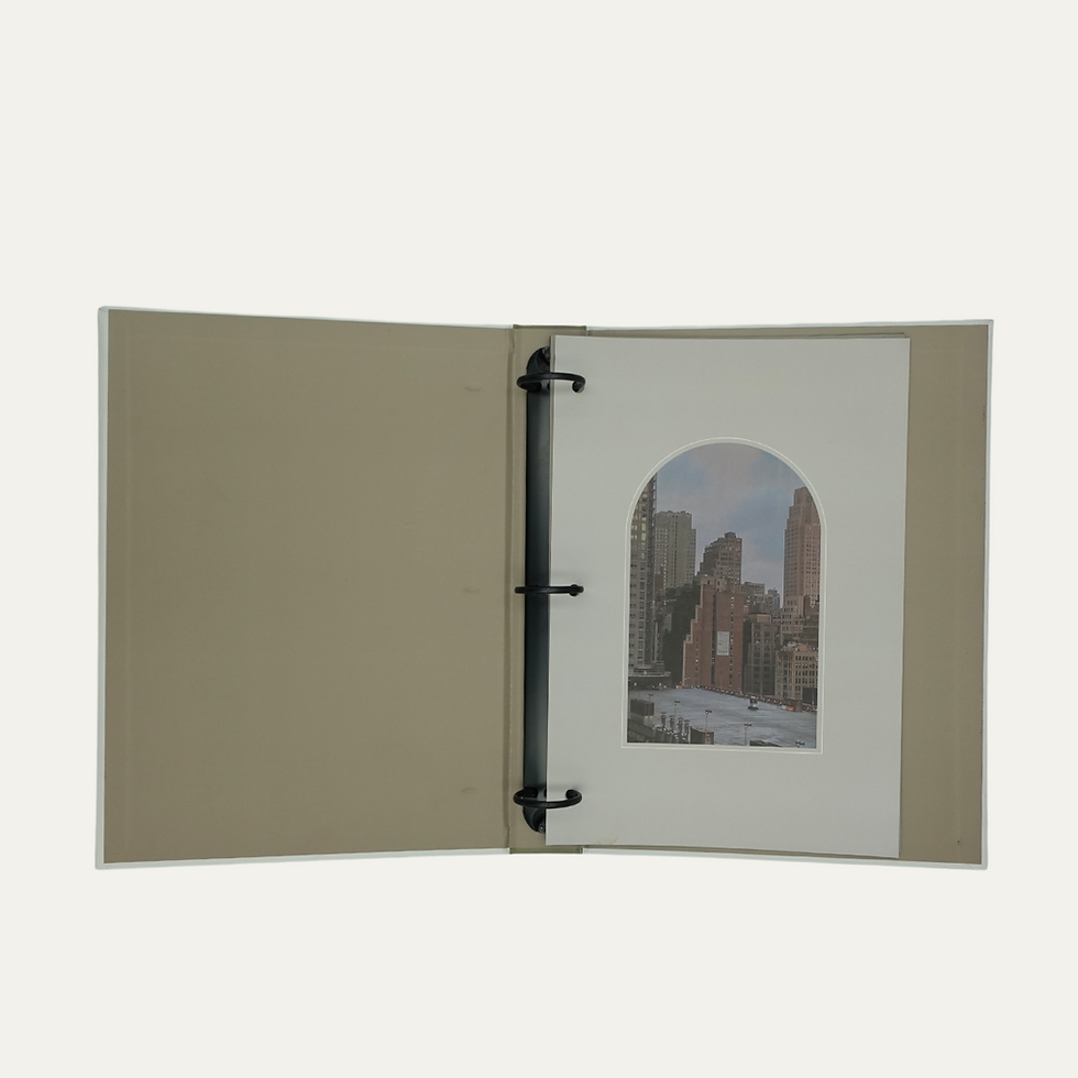 Thumbnail: Le Café Binder
