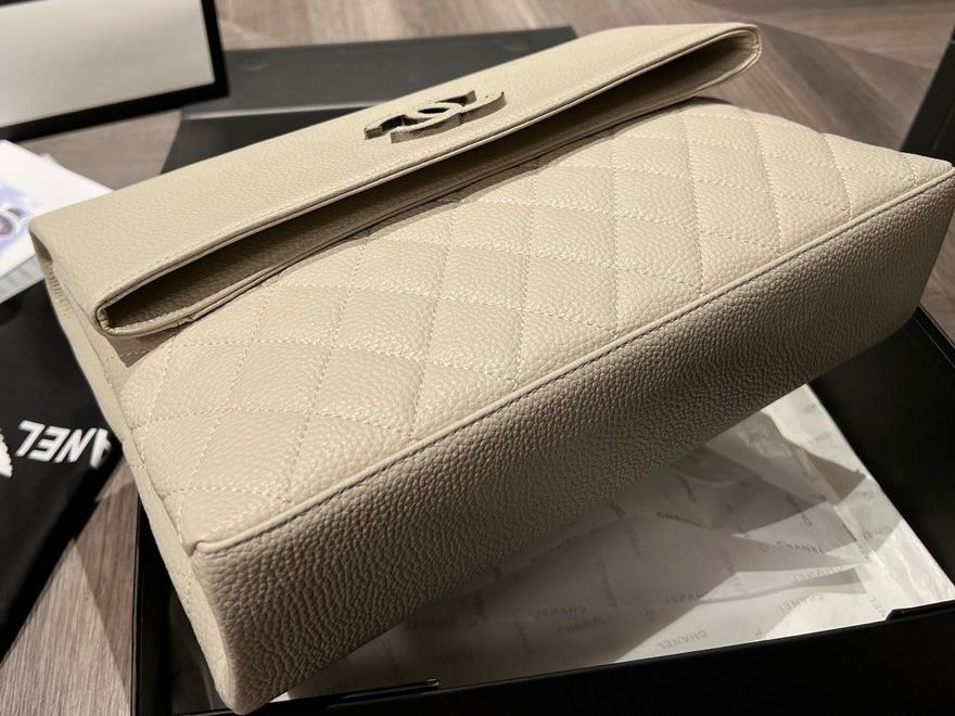 Thumbnail: Chanel bag