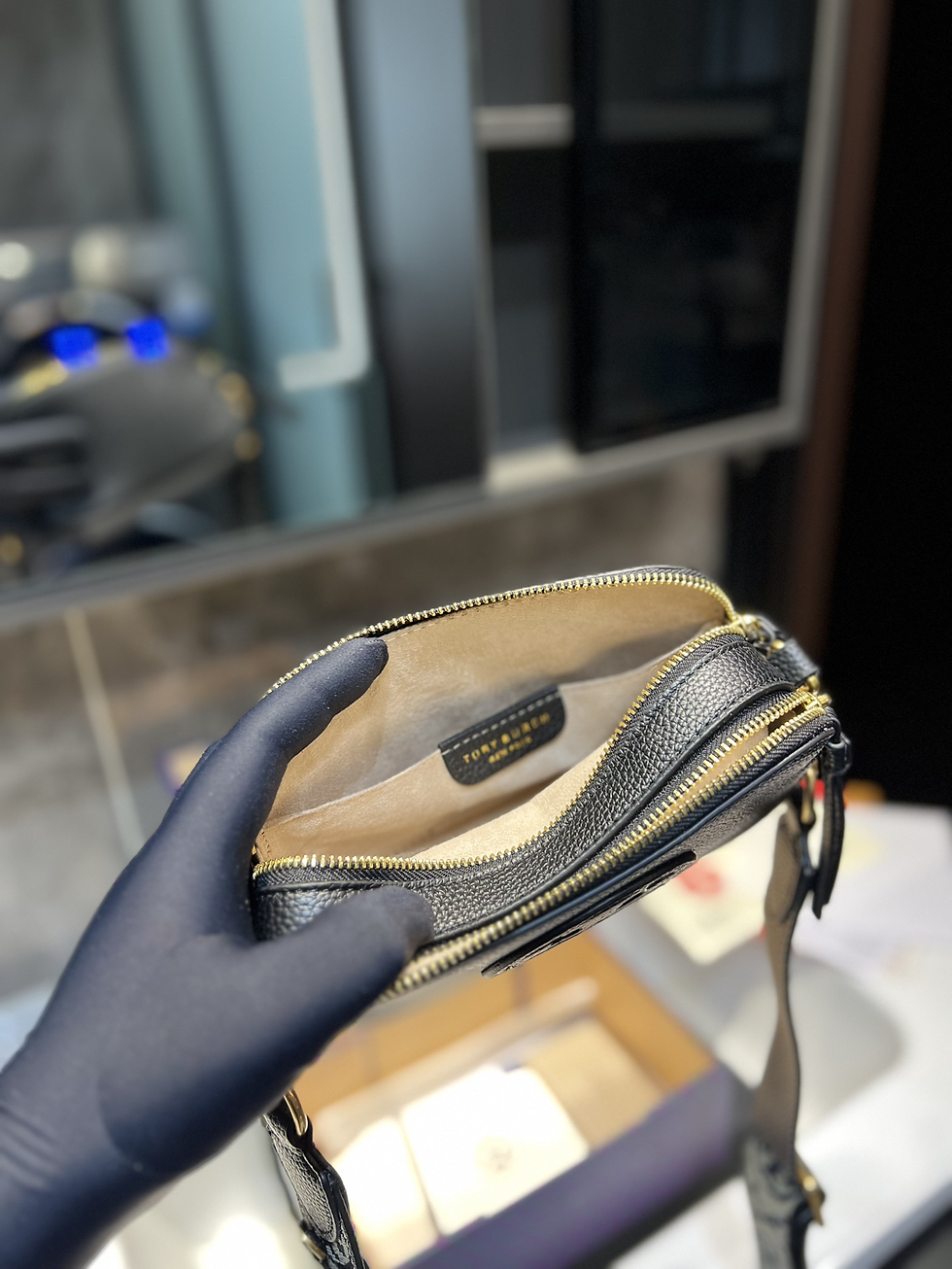Thumbnail: Tory Burch bag