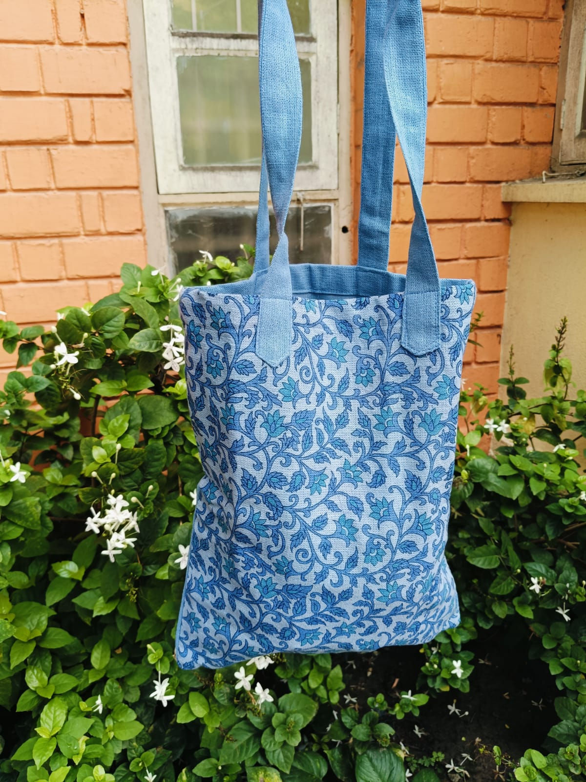 Fashionable silkscreen printed totes for everyday use #TB-SS-0028
