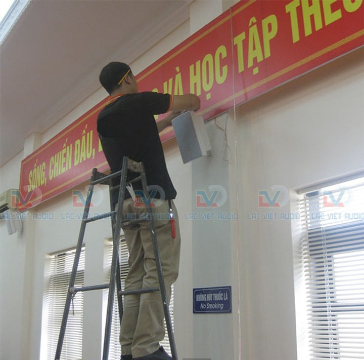 Lắp đặt loa treo tường