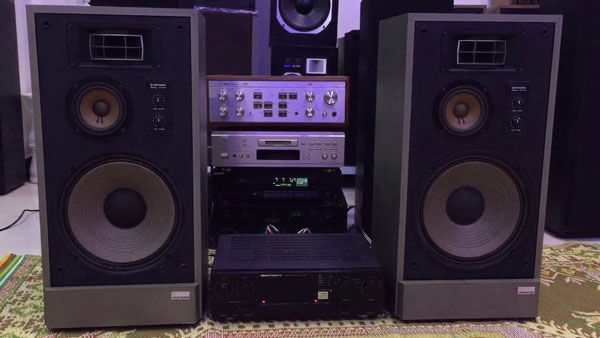 Loa pioneer Huyền thoại nhạc vàng