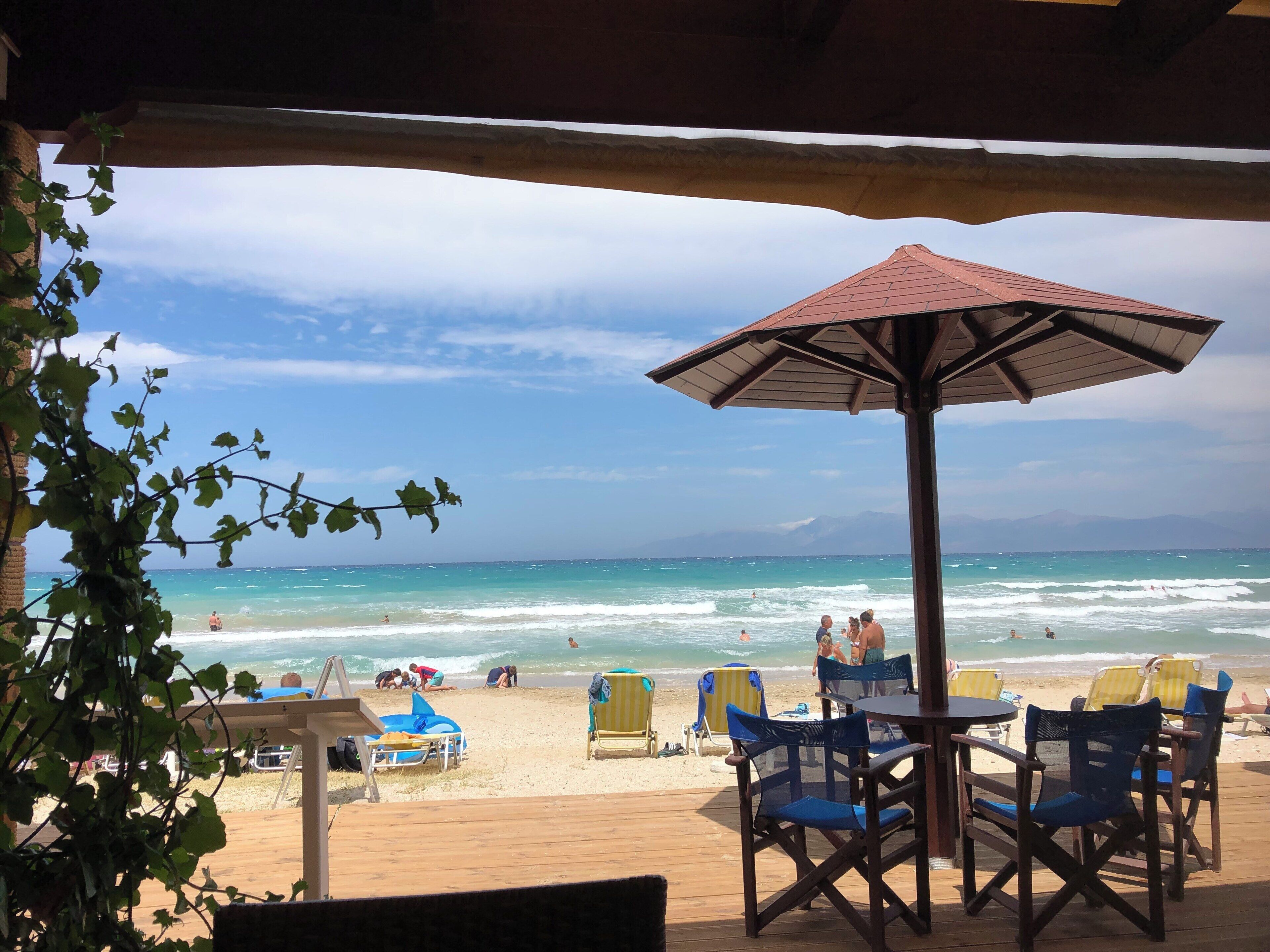 The beach is extensively organised in season, with sunbeds and parasols available from hotels, beach bars and operators.