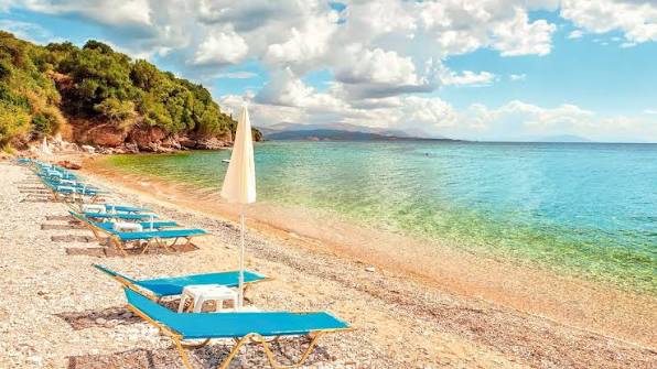 Most of the Ipsos/Pyrgi shoreline is organised in season with sunbeds and parasols.