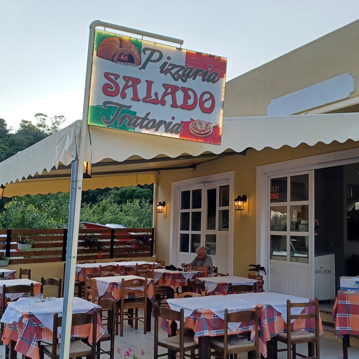 Salado Pizzeria Trattoria in Ermones, Corfu