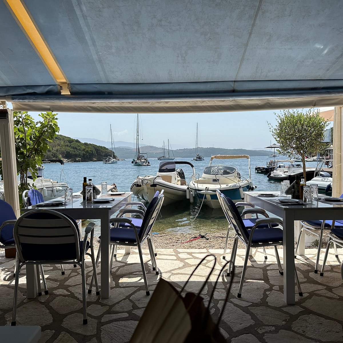 Kaparelli Taverna in Agios Stefanos Kassiopi, Corfu